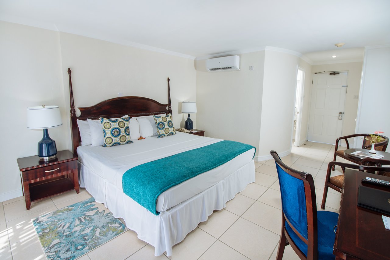 Superior Room King Bed