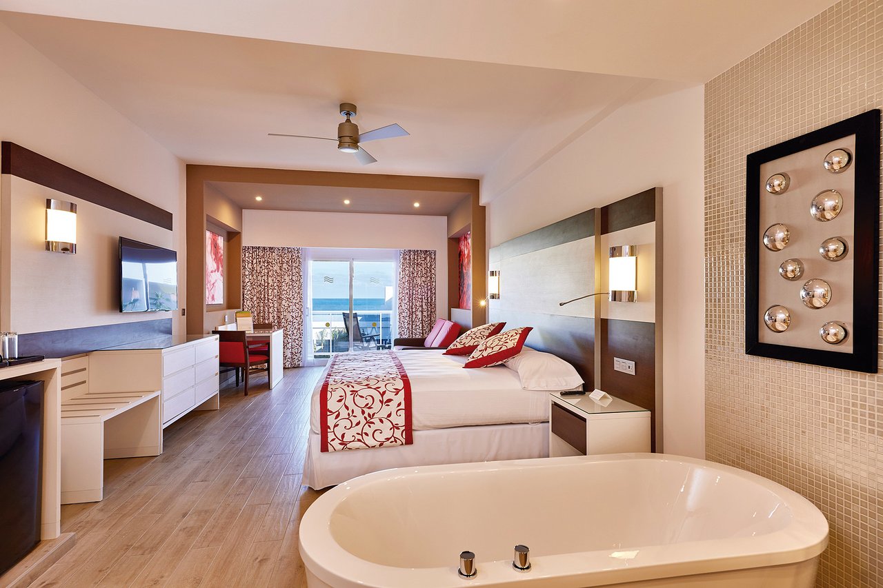 Junior Suite Ocean Front