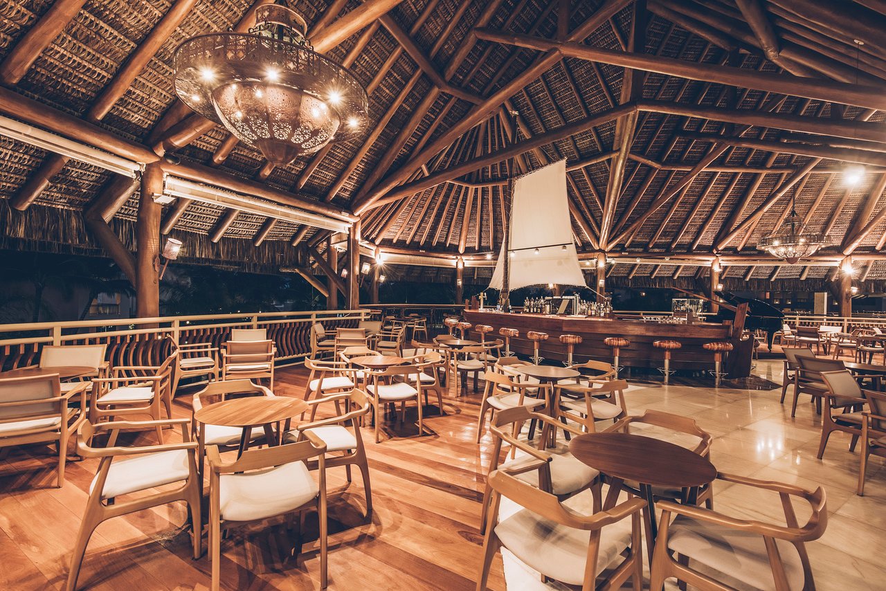Lobby Bar