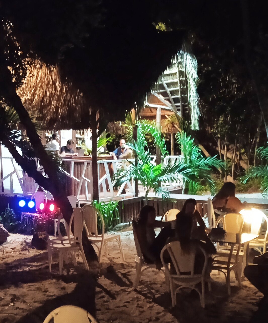 Bar Playa o el Bar Caleta. Otra opción en la noche 