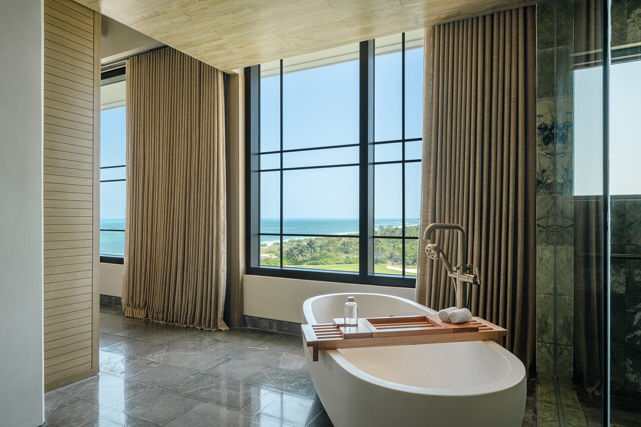 INSPIRA MAster Suite Batheroom