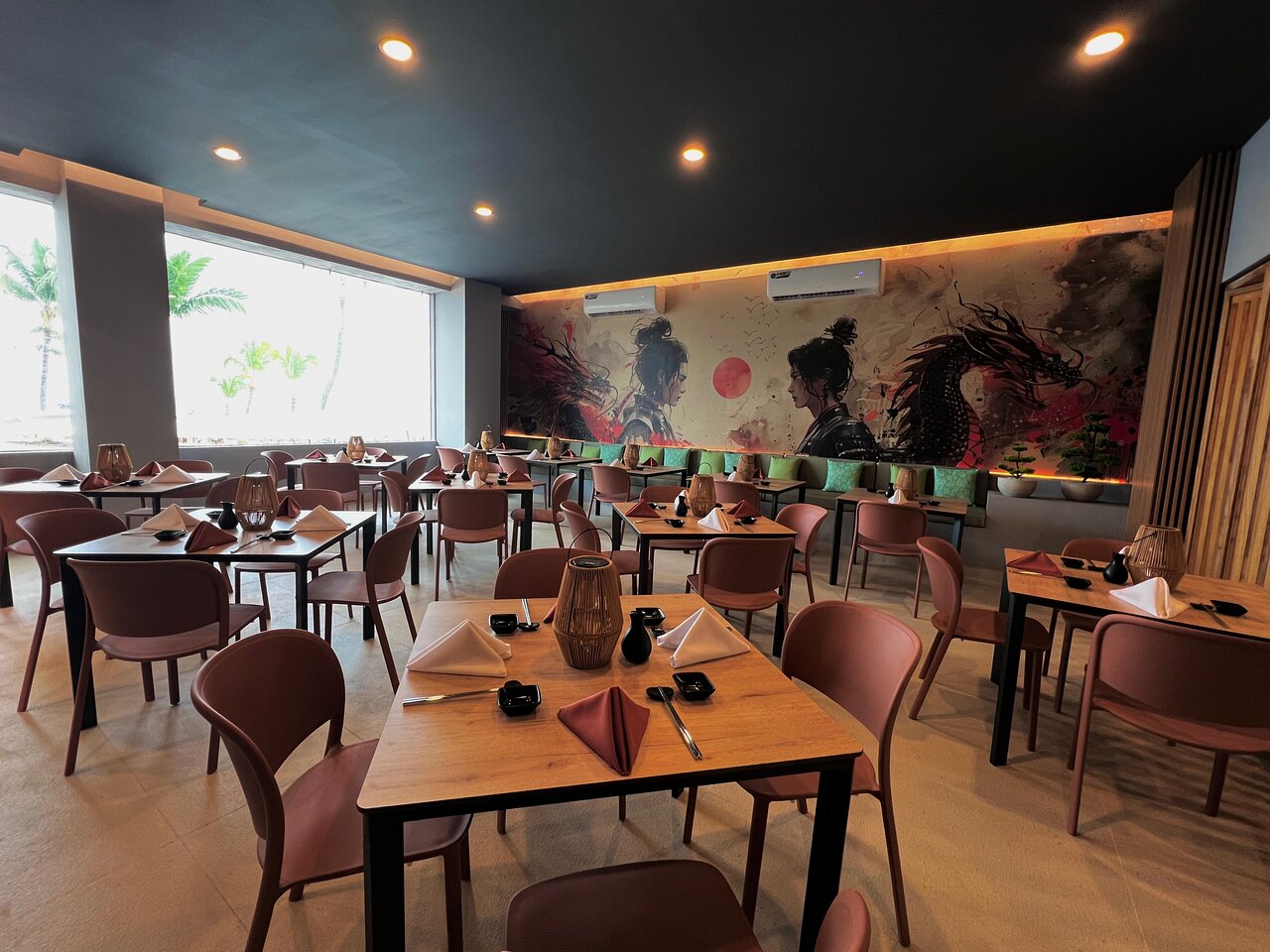 Restaurante Oriental  Se requiere reservacion de cena