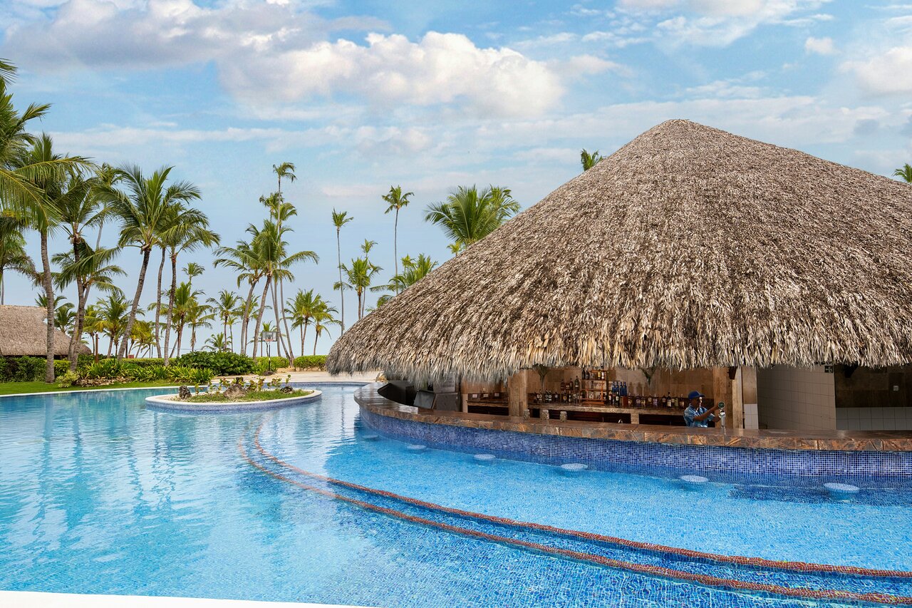 Enjoy the swim-up pool bar. 