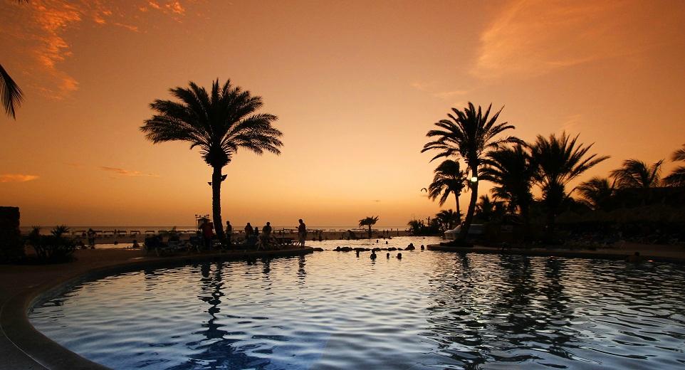 Infinity pool