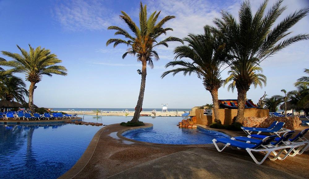 Infinity pool