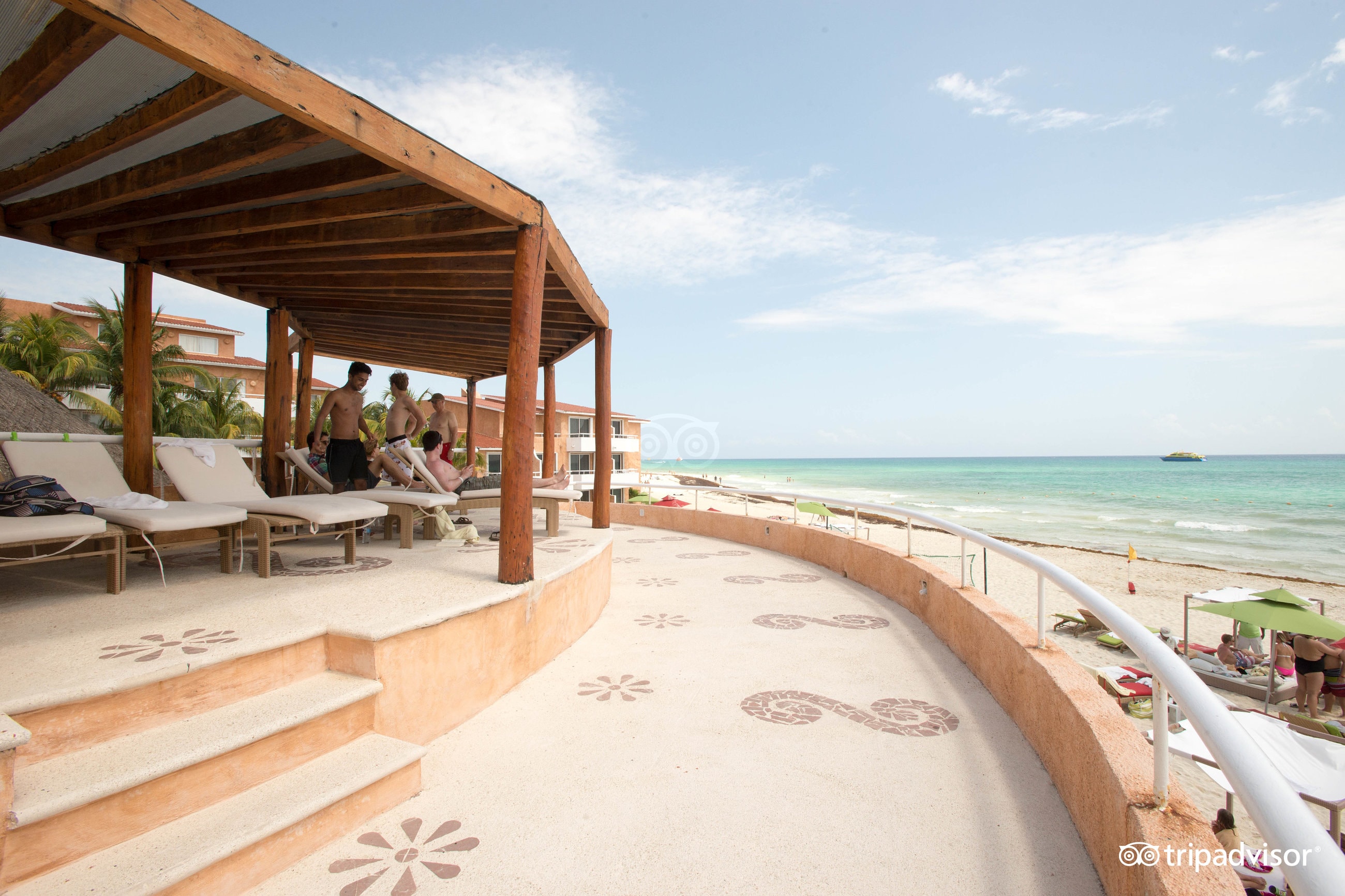 Covered Oceanview Terrace at the Sunset Fishermen Spa & Resort