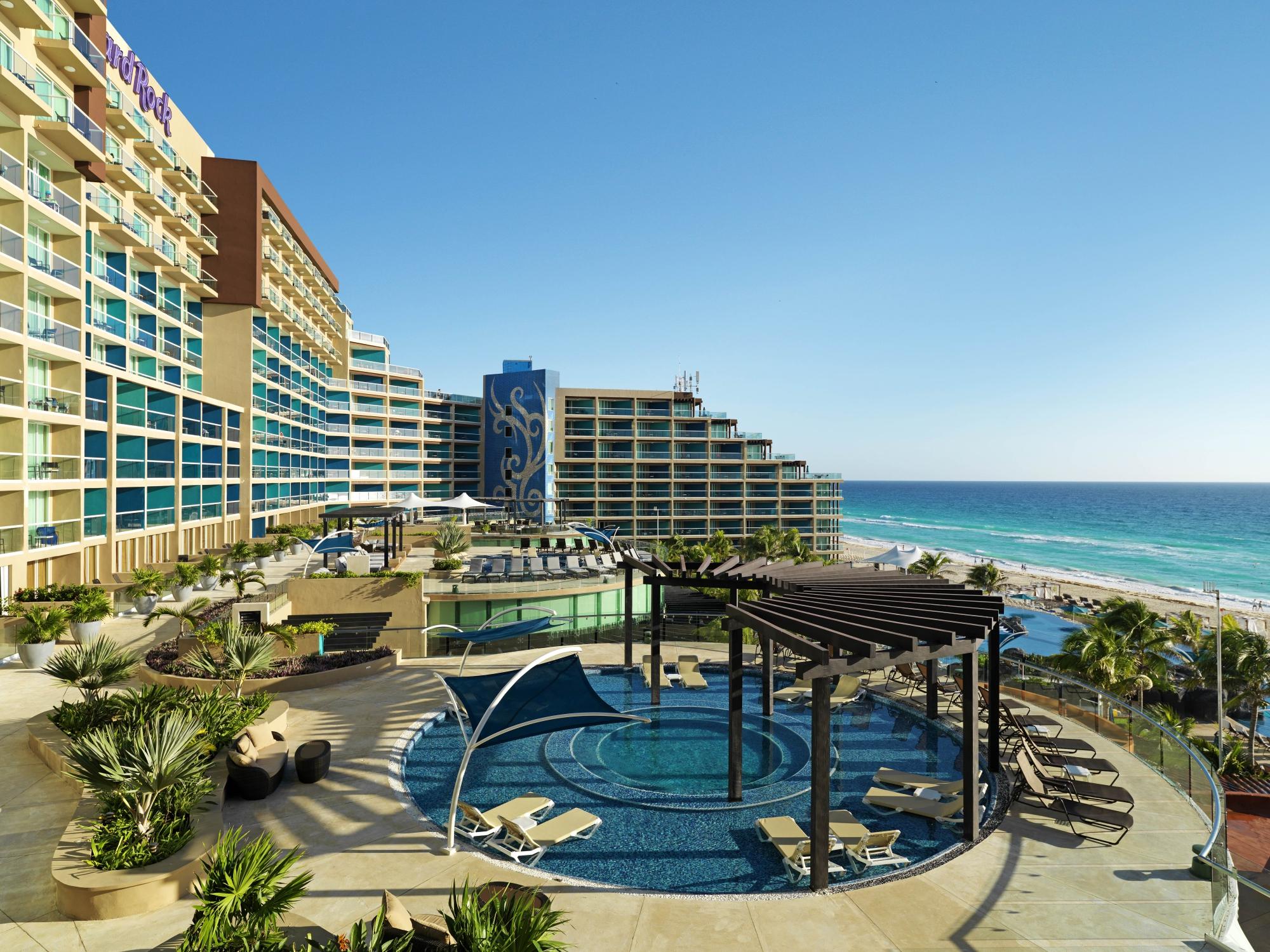 Pools -Breeze Terrace Pool-