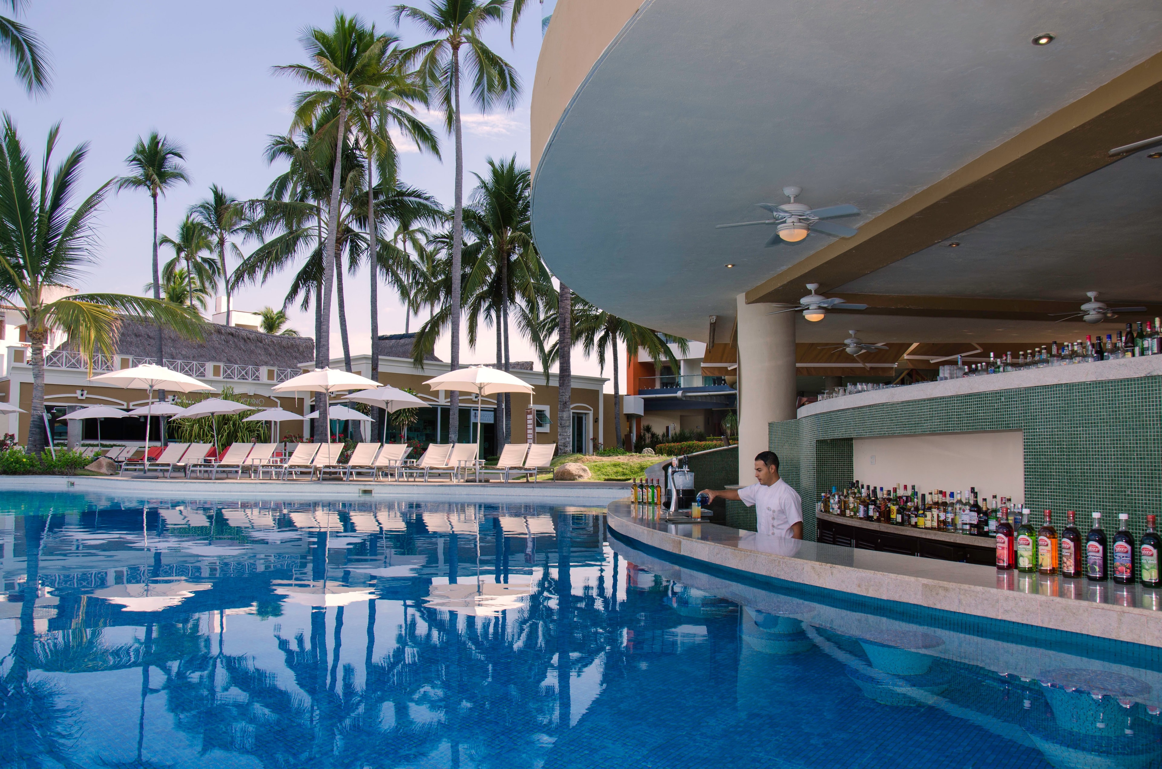 Sunset Aqua Bar