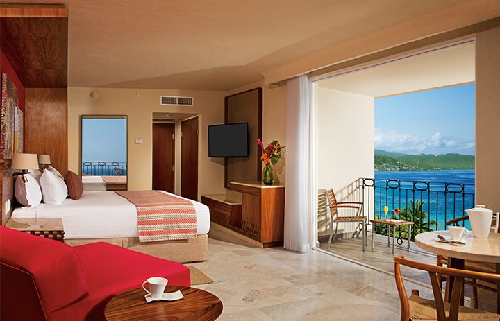 SUNPV_SunClub_Honeymoon_Suite