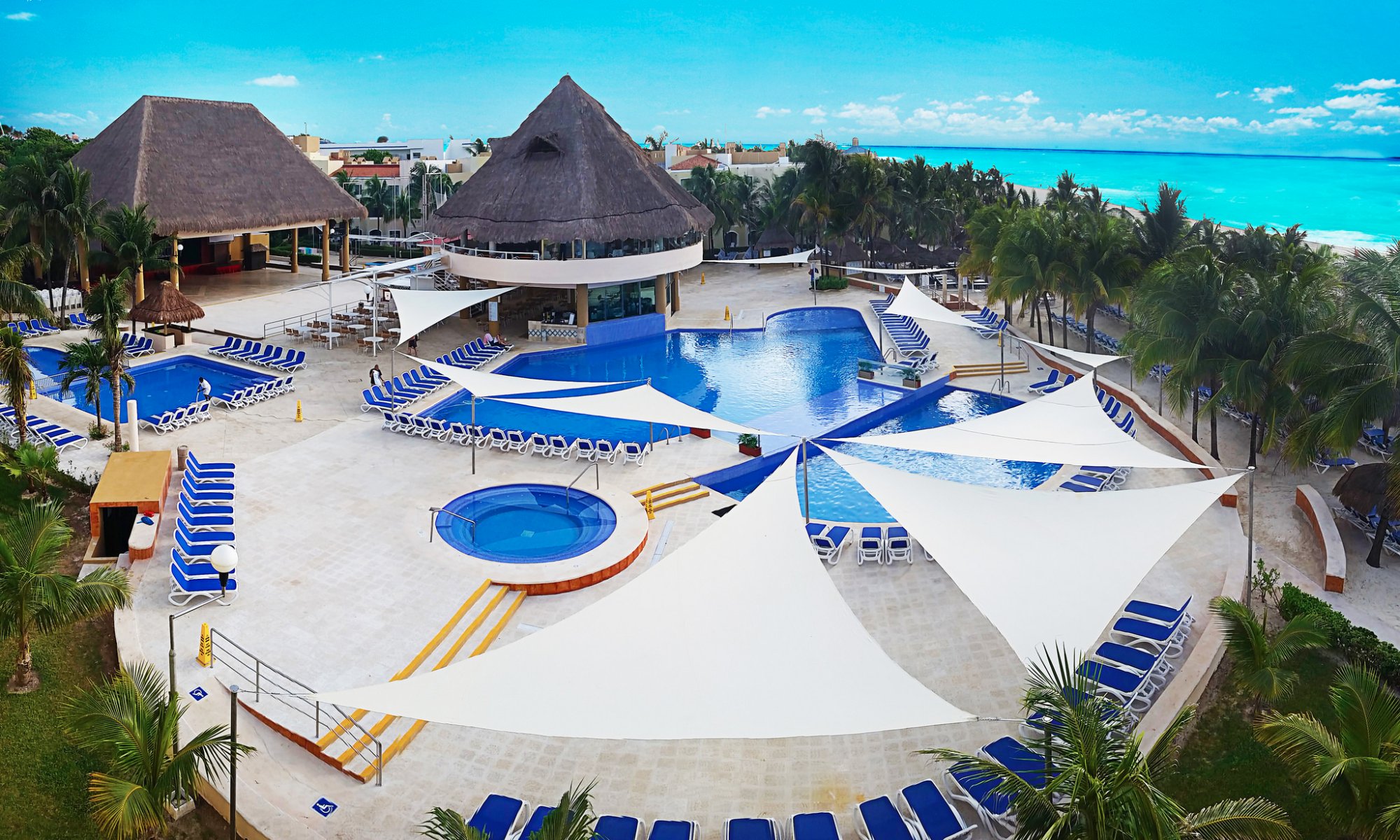 Main pool Viva Wyndham Maya
