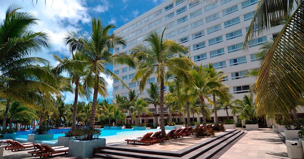 Grand Oasis Palm