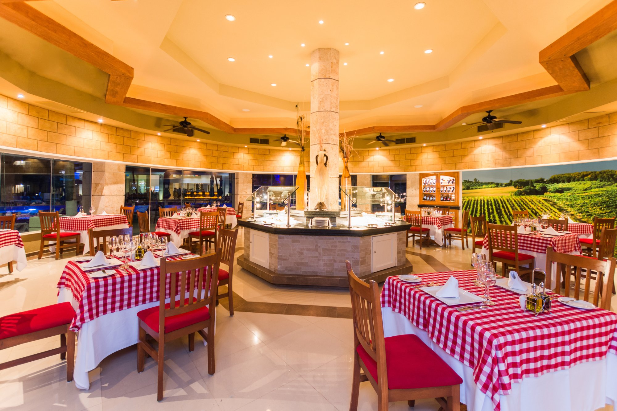 Restaurante La Trattoria - Especialidad Italiana