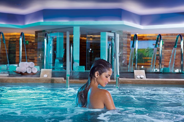 Hydrotherapy area at the Secrets Spa by Pevonia.