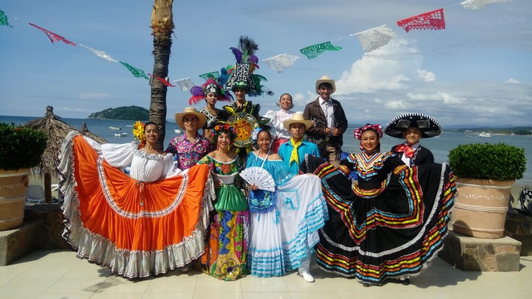 Independence day... Dia de la independencia VIVA MEXICO!!!! Decameron Los Cocos