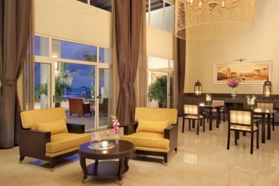 Preferred Club Lobby Lounge