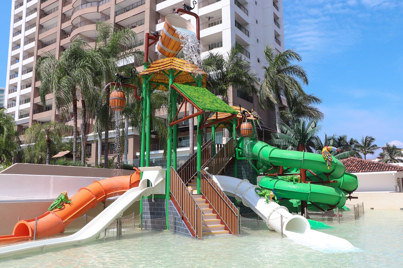 Sunny’s Place Splash Water Park