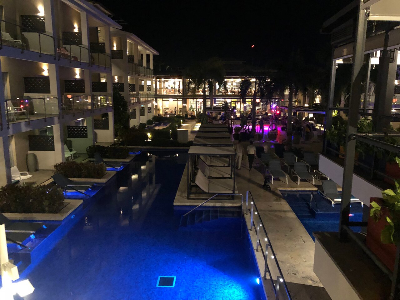Vista desde el restaurante Siwichi hacia la recepción
