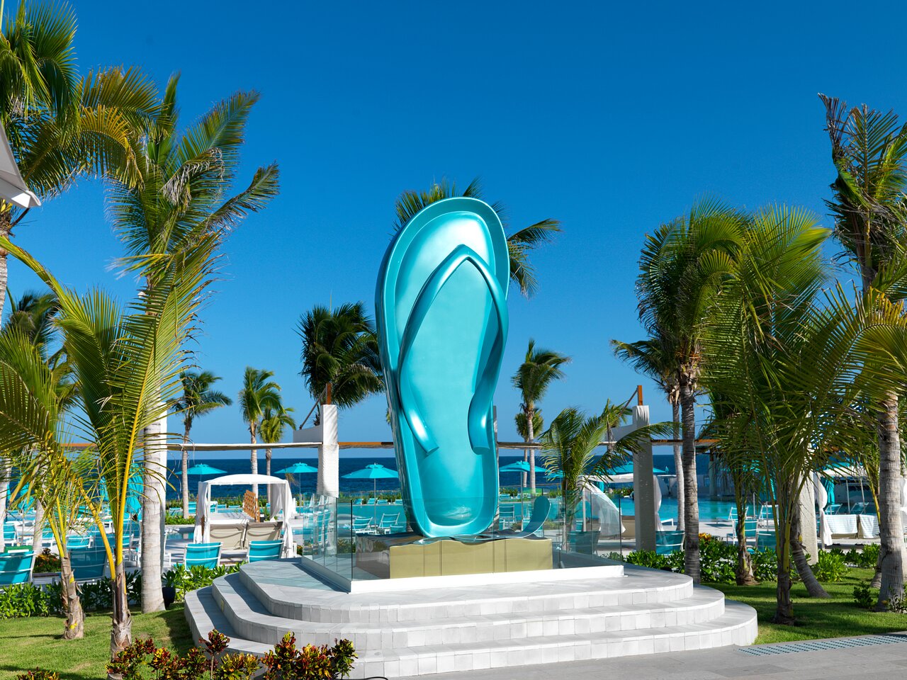 Flip Flop Statue