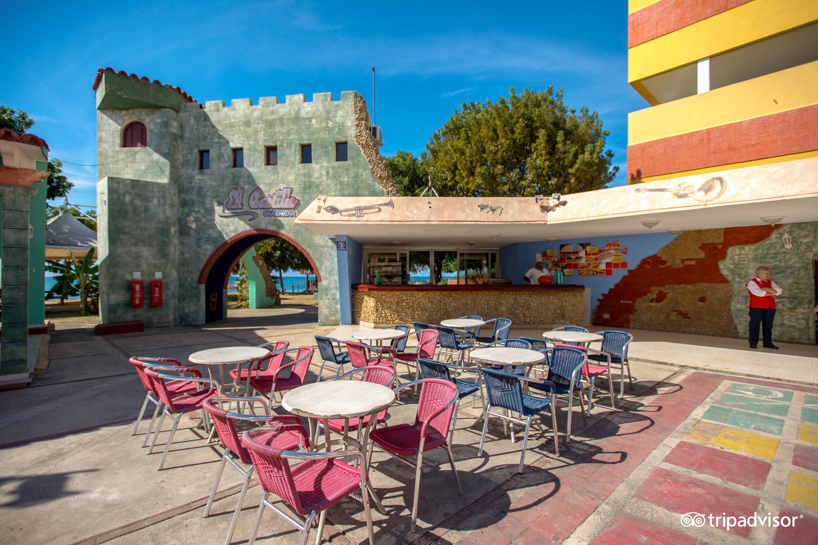 El Castillo Snack Bar at the Hotel Ancon