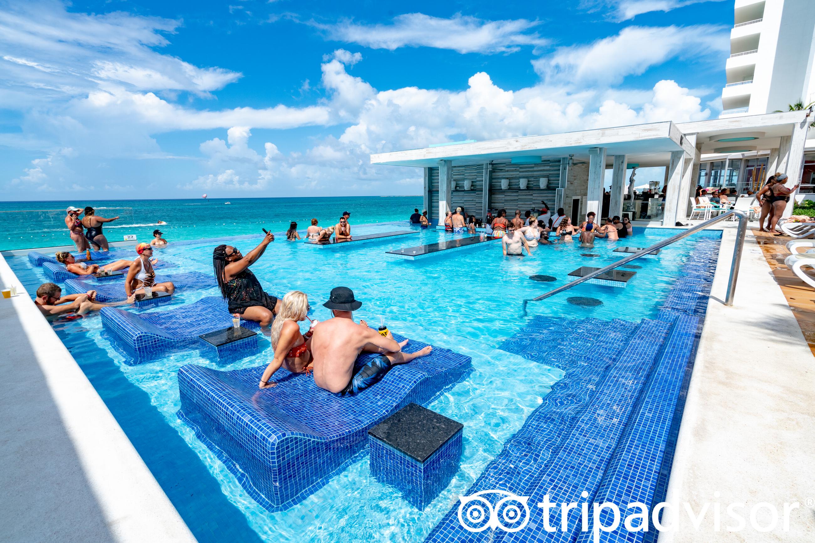 The Infinity Pool at the Hotel Riu Palace Paradise Island
