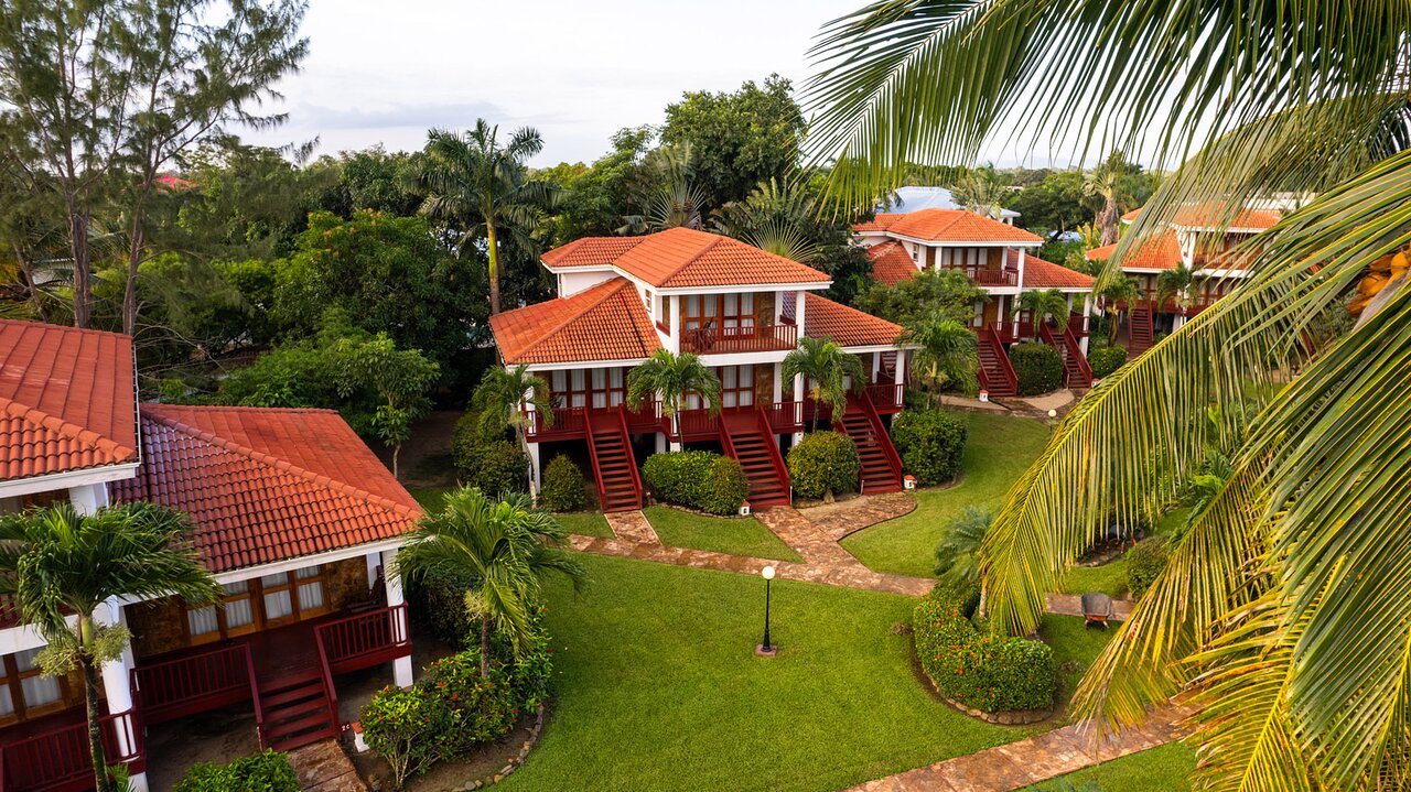 Villas are arranged in a u-shape