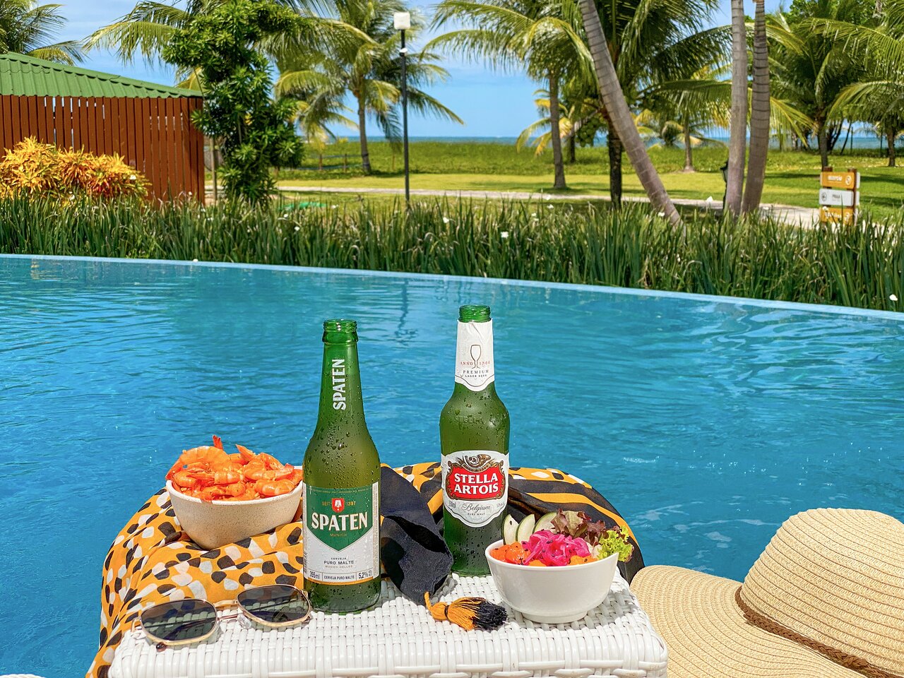Cervejas e petiscos do Salinas Maragogi