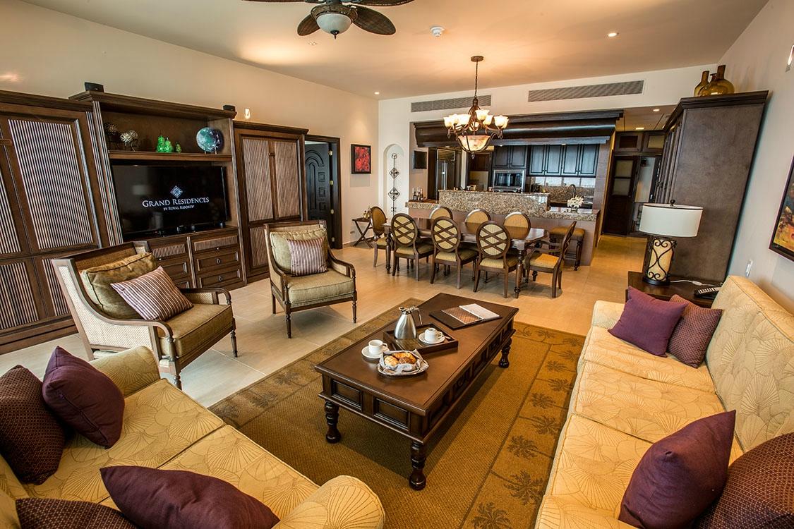 Master Suite Living Ares