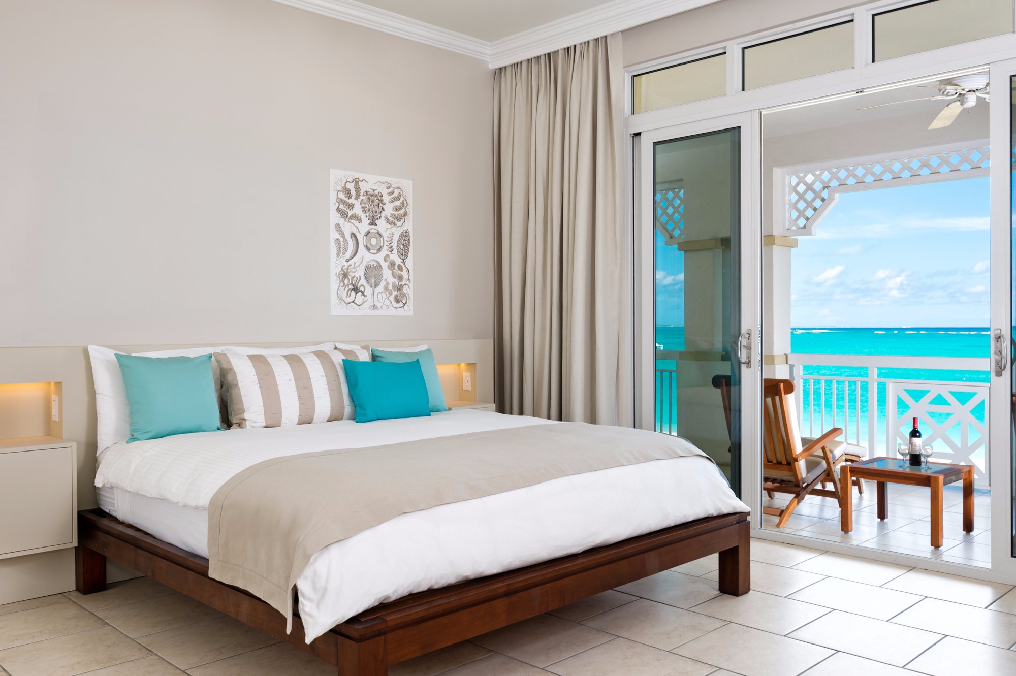 Beachfront suite bedroom