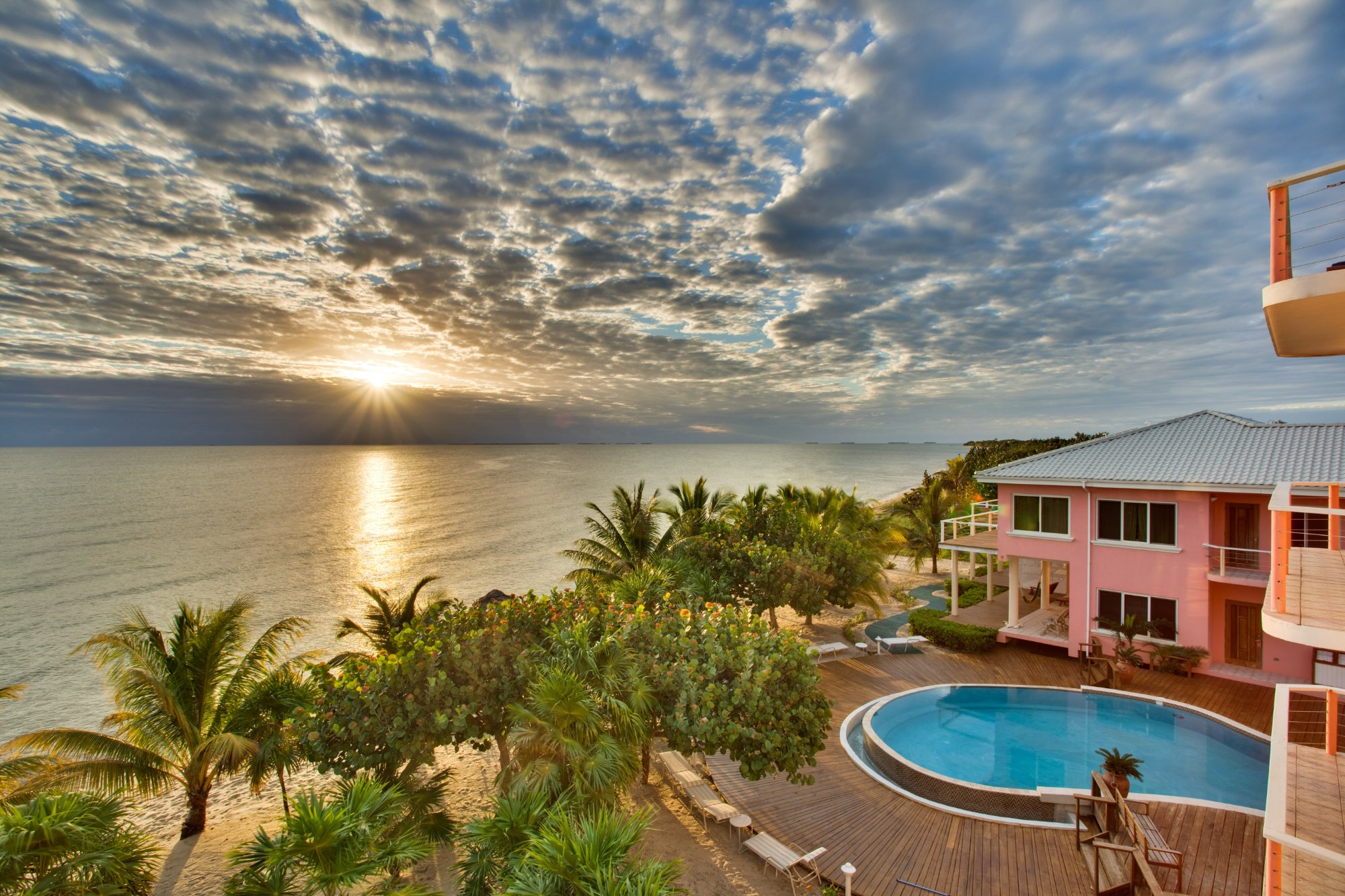 Stunning sunrise at Laru Beya