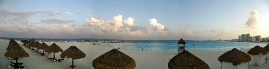 Extensive beach